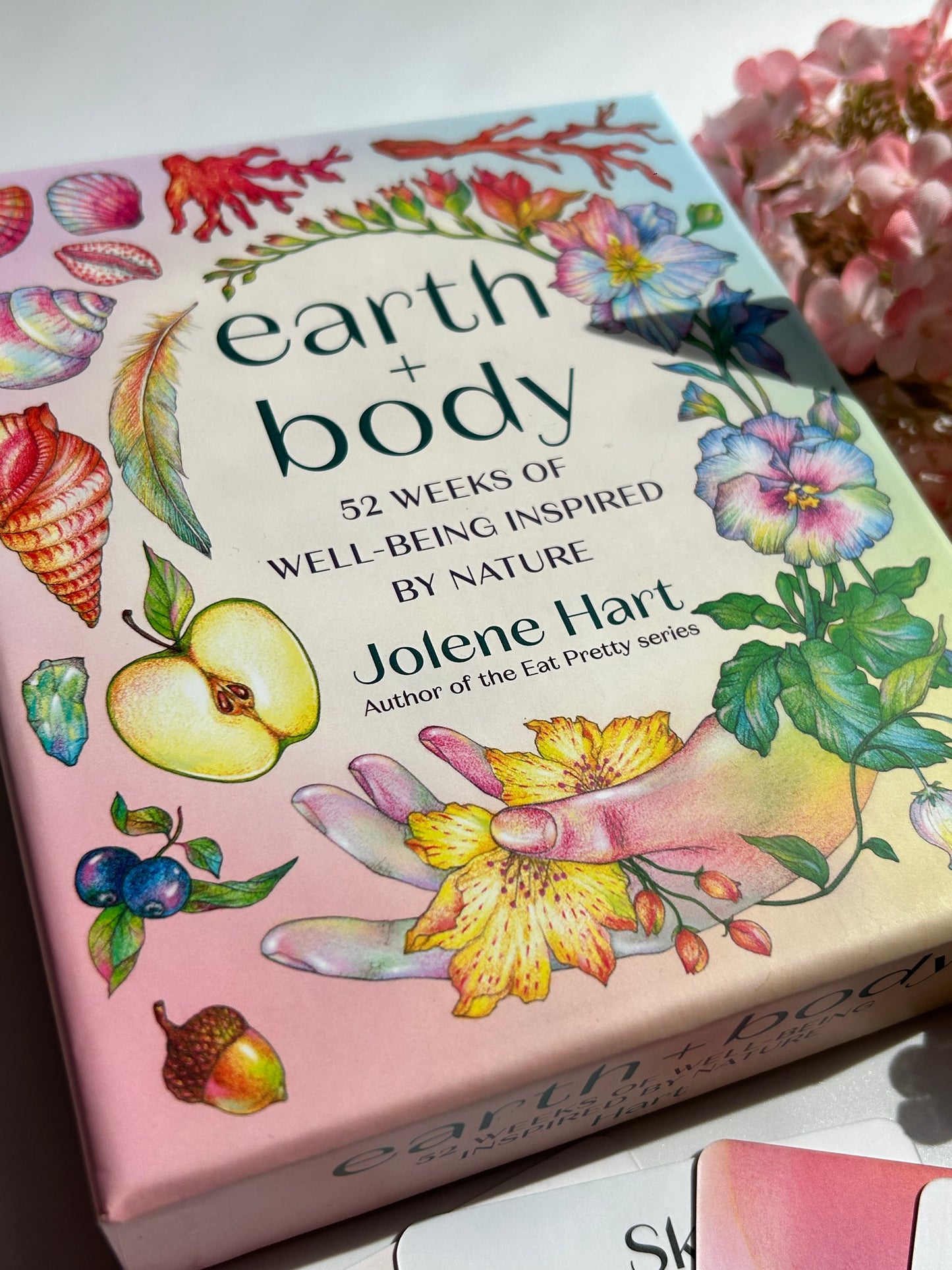 Earth + Body - 52 Weeks Of Well-Being Inspired By Nature