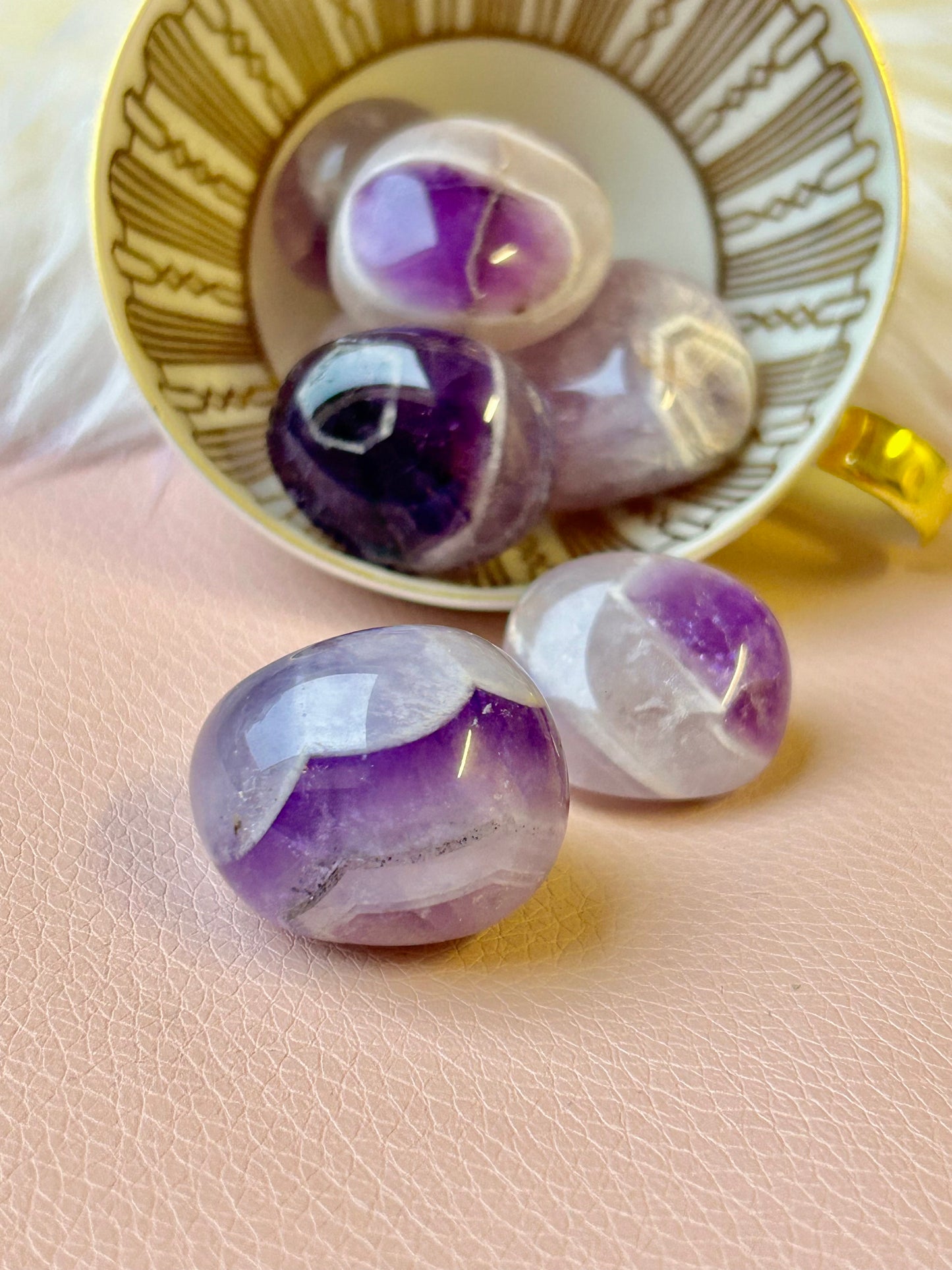 Chevron Amethyst Trommelstein