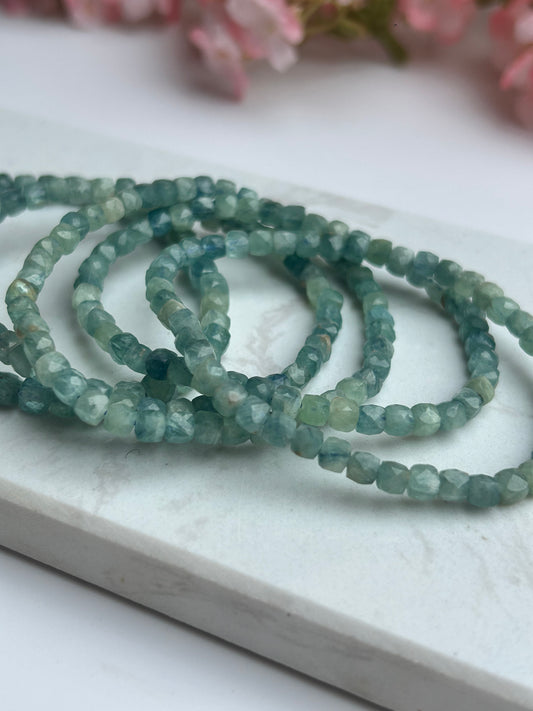 HQ Grüner Kyanit Armband - Facettiert